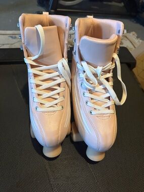 Women's Blush Pink Roller Skates with Classic High-Top Design